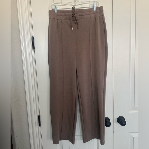 Elie Tahari Pants - Elie Tahari Taupe Lounge Pants